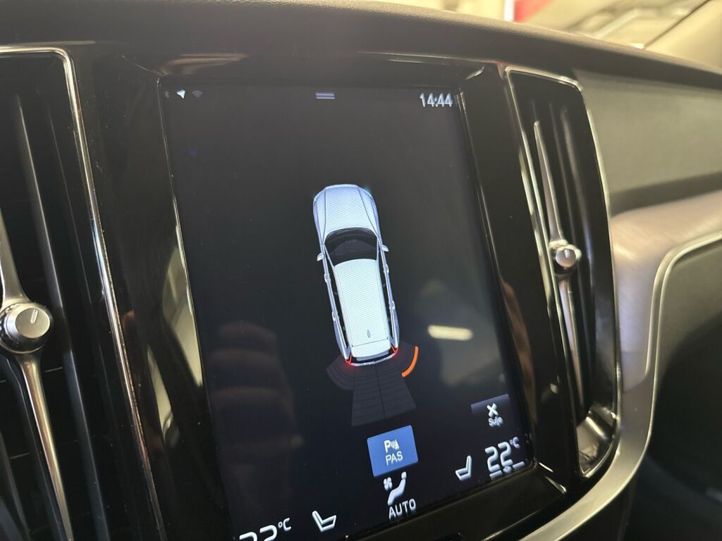 Volvo V60 2018 Valkoinen