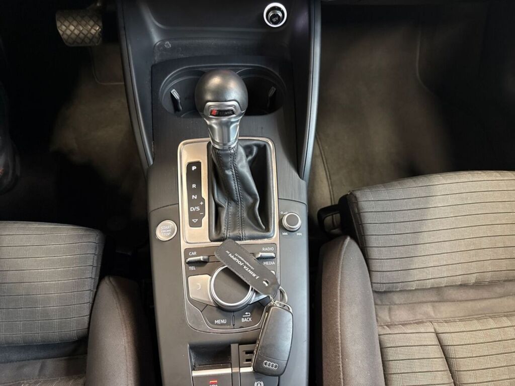Audi A3 2019 Valkoinen