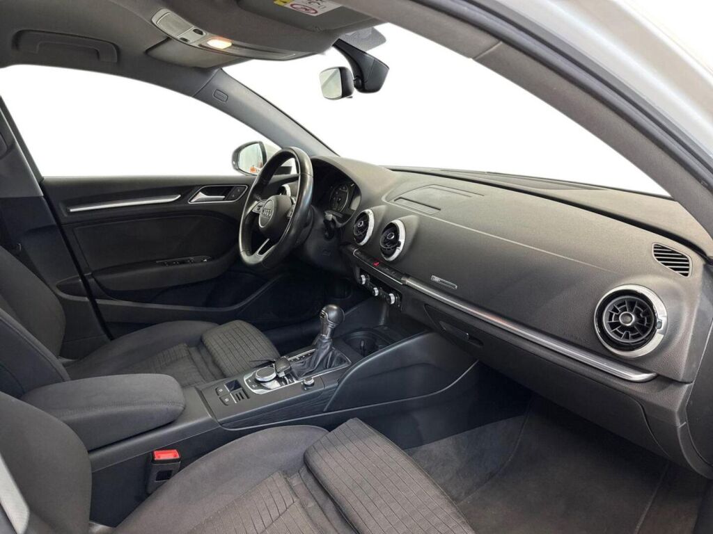 Audi A3 2019 Valkoinen