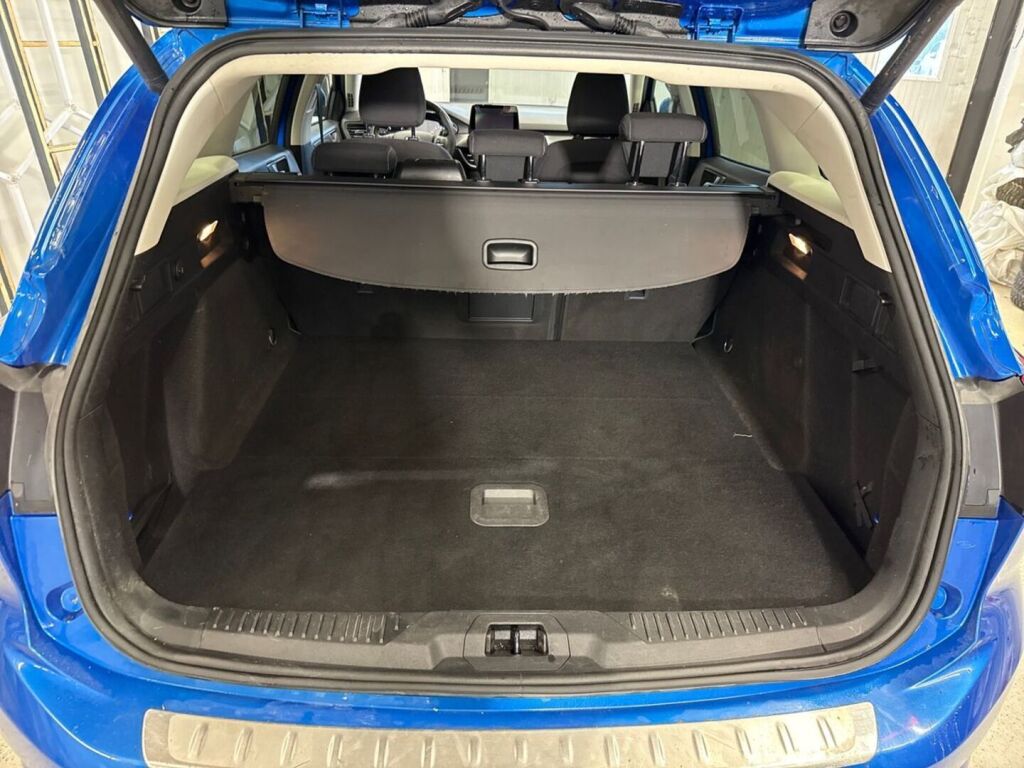 Ford Focus 2018 Sininen