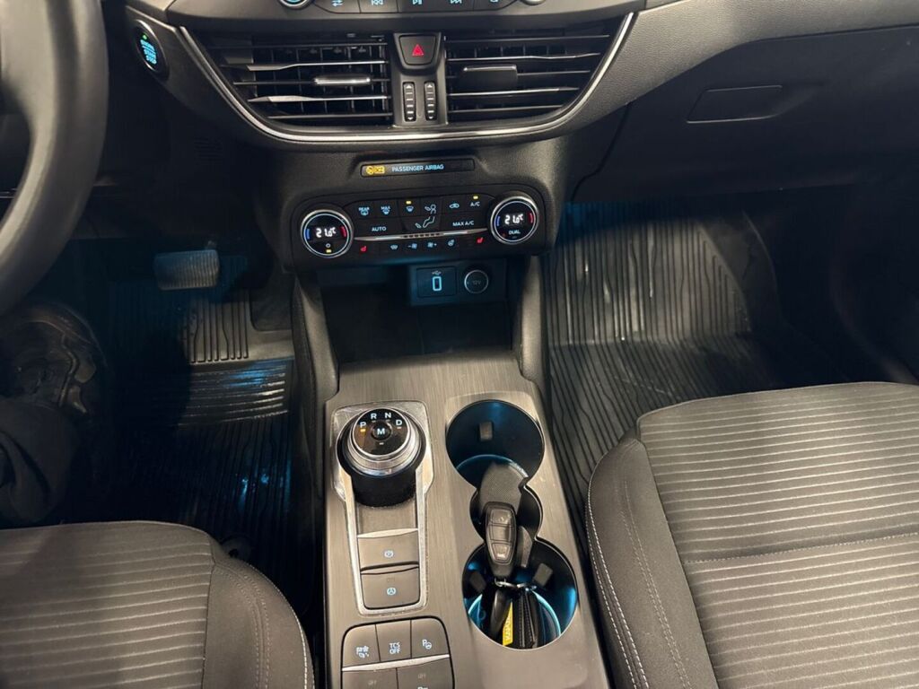 Ford Focus 2018 Sininen