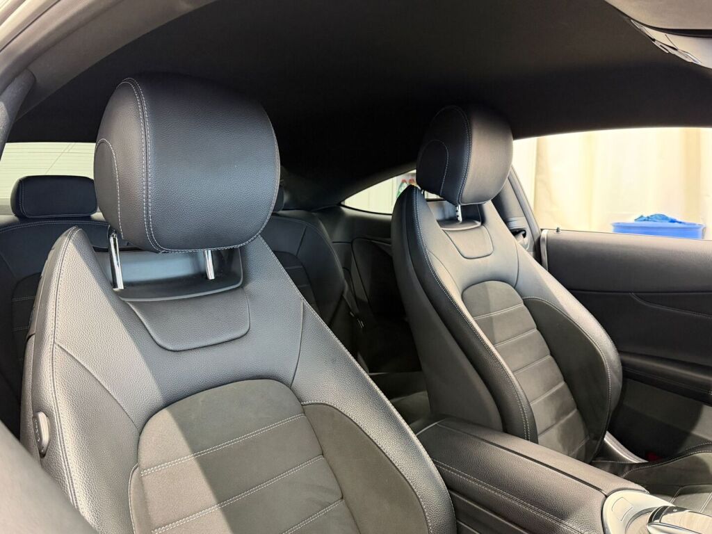 Mercedes-Benz C 2017 Met. Punainen