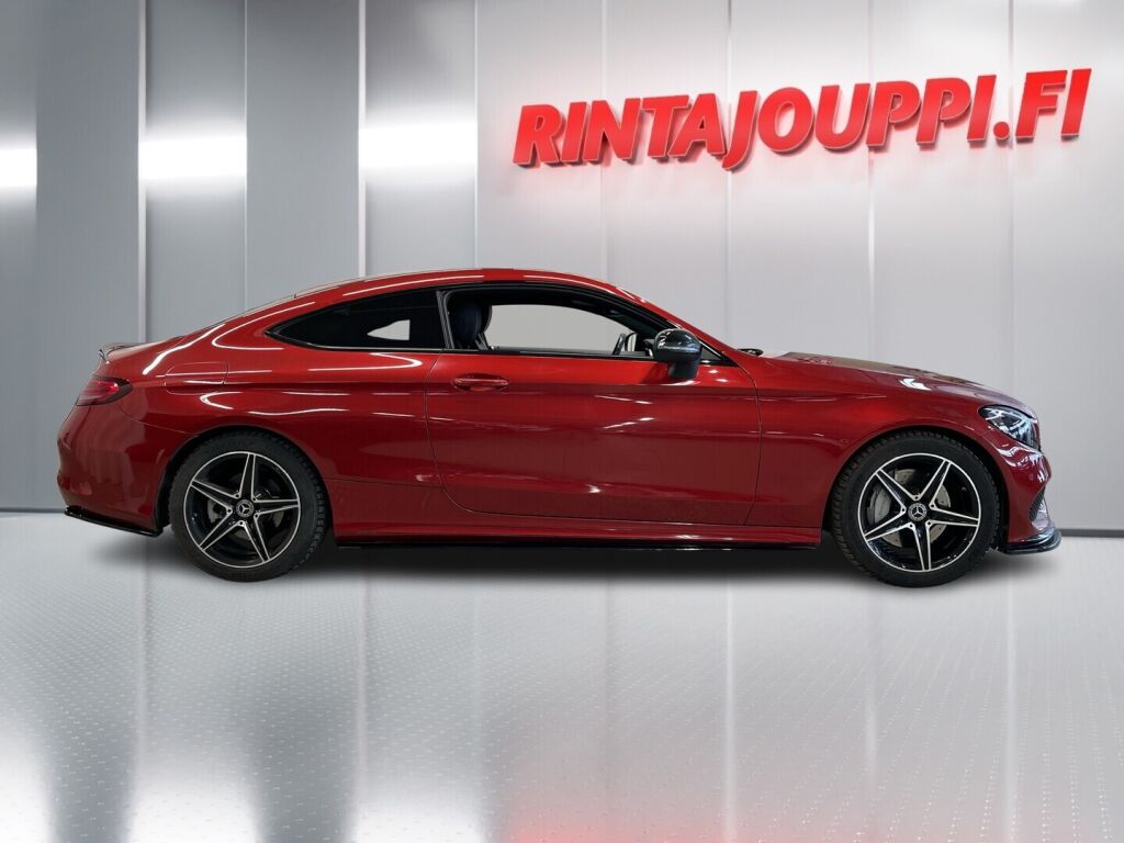 Mercedes-Benz C 2017 Met. Punainen