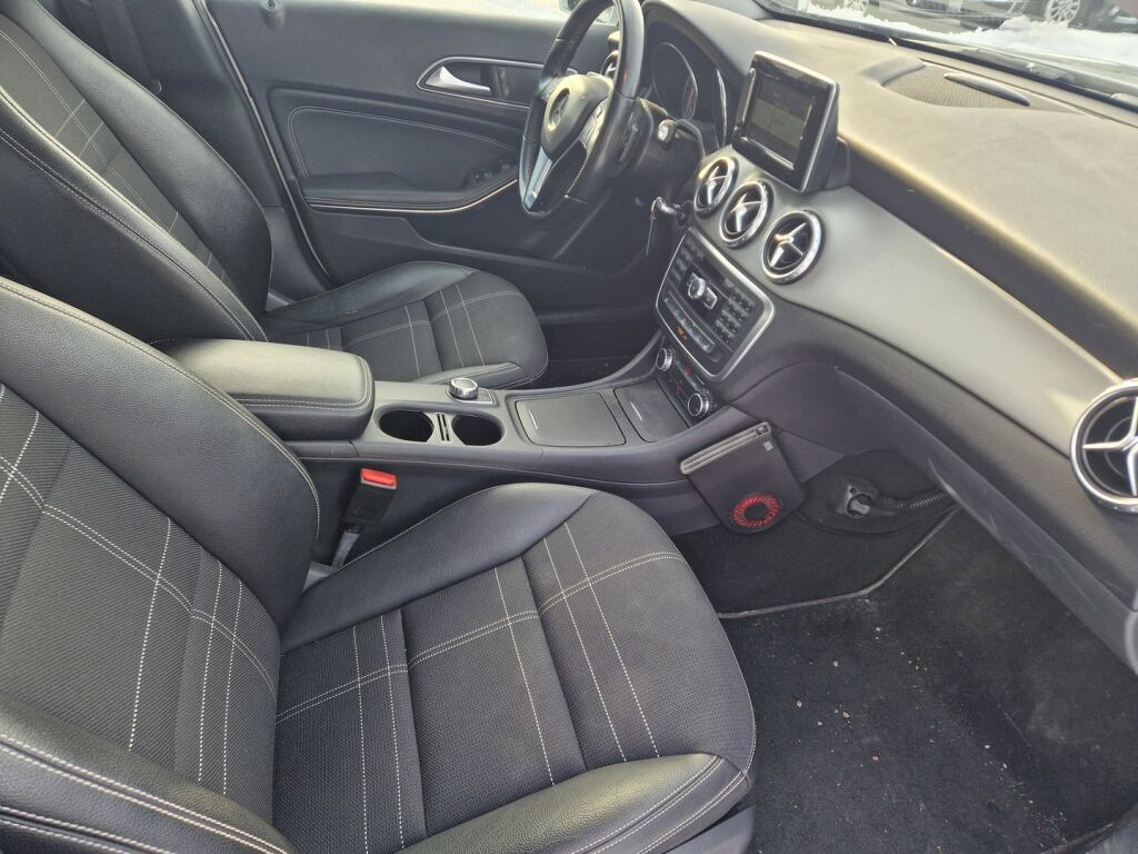 Mercedes-Benz GLA 2015 Hopea