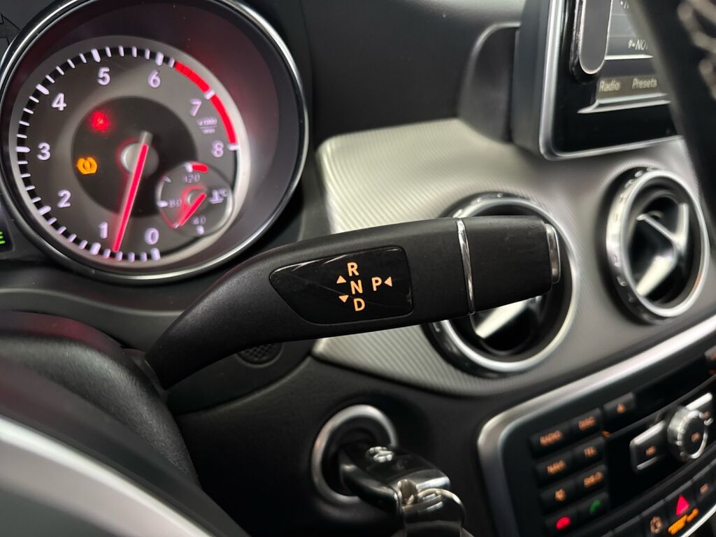 Mercedes-Benz GLA 2015 Hopea