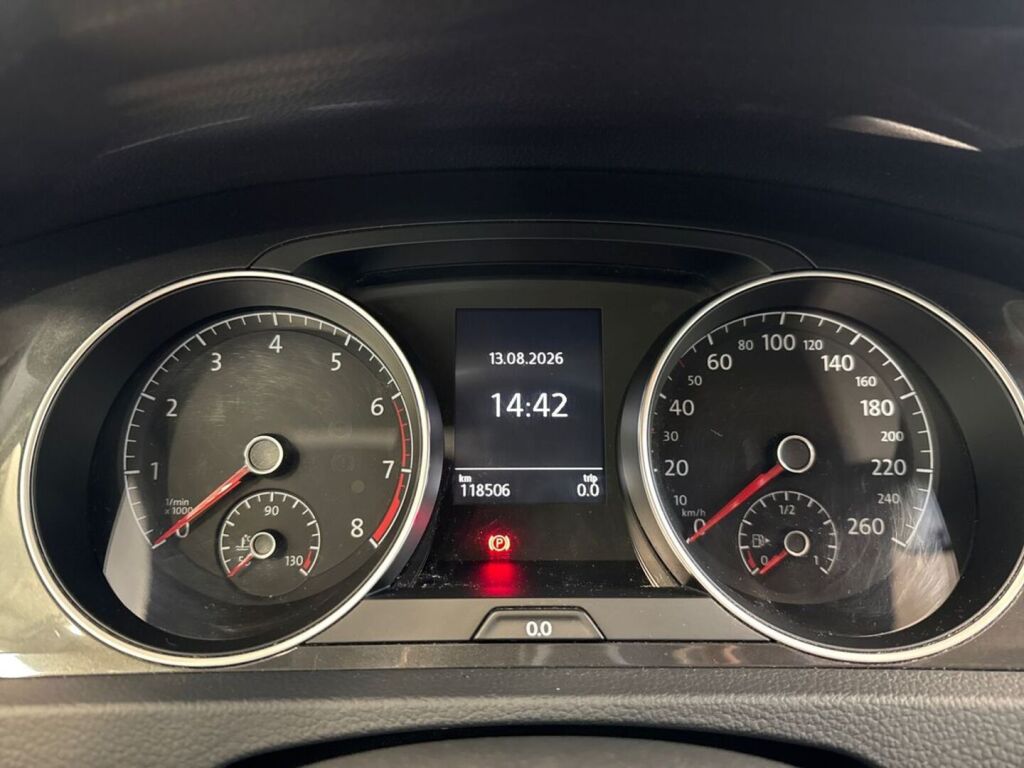 Volkswagen Golf 2019 Valkoinen