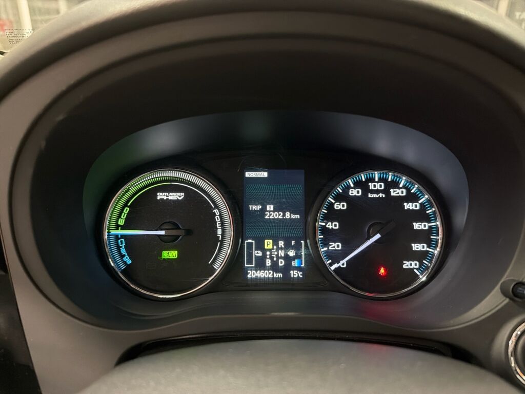 Mitsubishi Outlander PHEV 2013 Musta