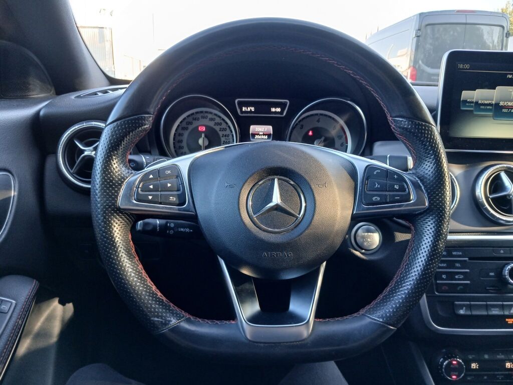 Mercedes-Benz CLA 2015 Musta