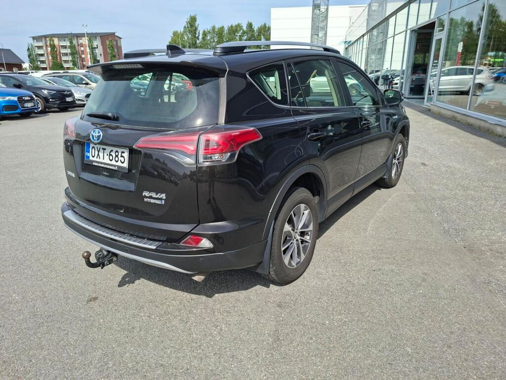 Toyota RAV4 2019 Ruskea (beige)