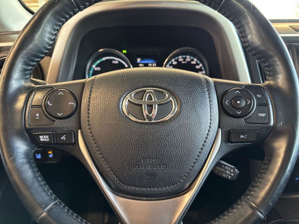 Toyota RAV4 2019 Ruskea (beige)