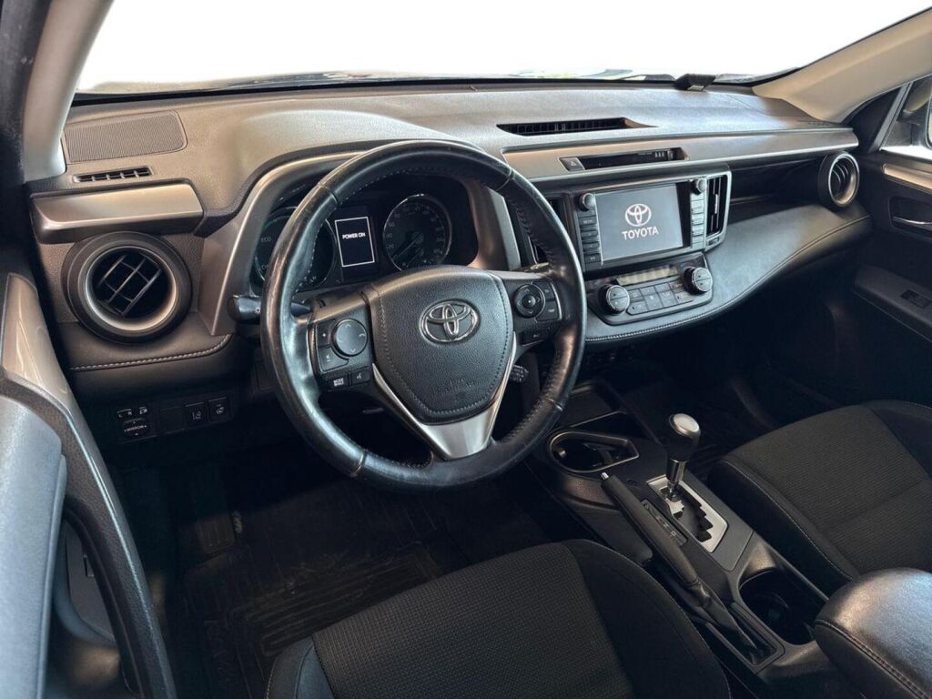 Toyota RAV4 2019 Ruskea (beige)
