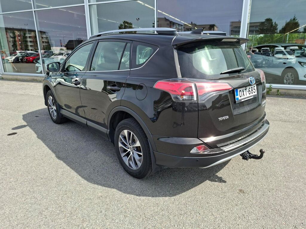 Toyota RAV4 2019 Ruskea (beige)
