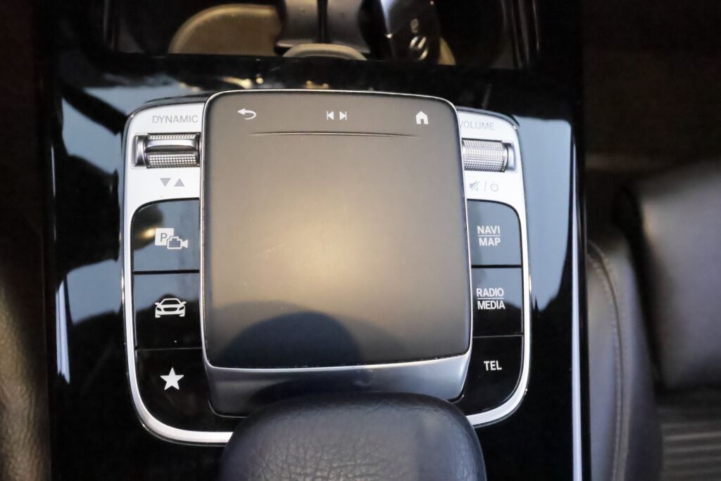 Mercedes-Benz A 2018 Harmaa