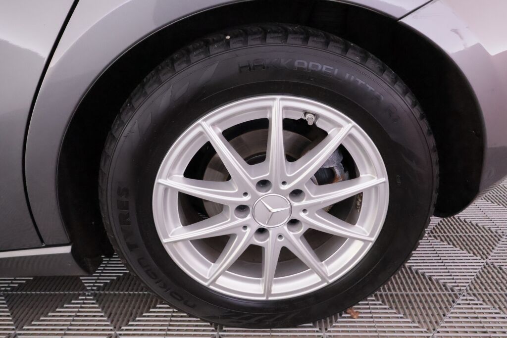 Mercedes-Benz A 2018 Harmaa