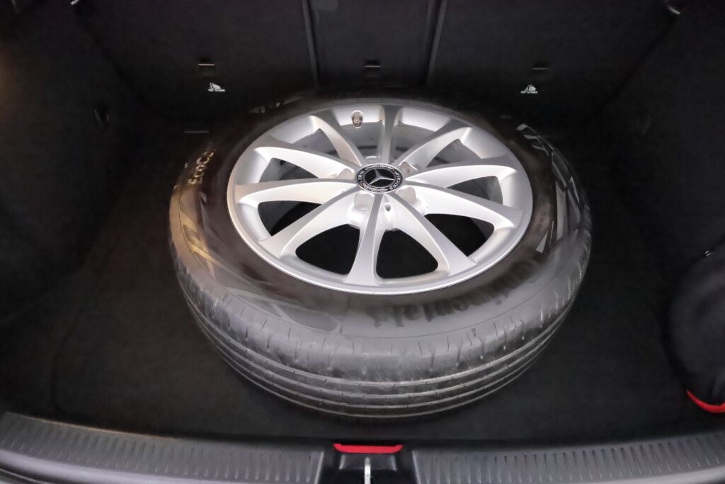 Mercedes-Benz A 2018 Harmaa