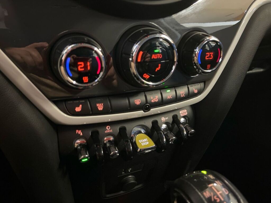 Mini Countryman 2019 Sininen