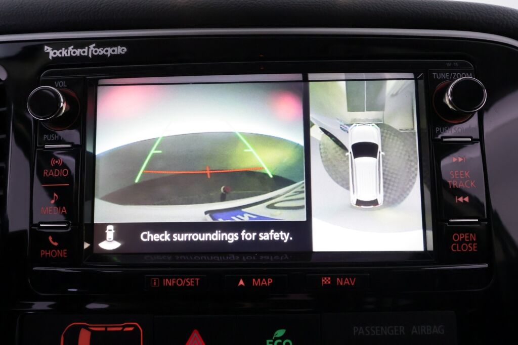 Mitsubishi Outlander PHEV 2016 Valkoinen