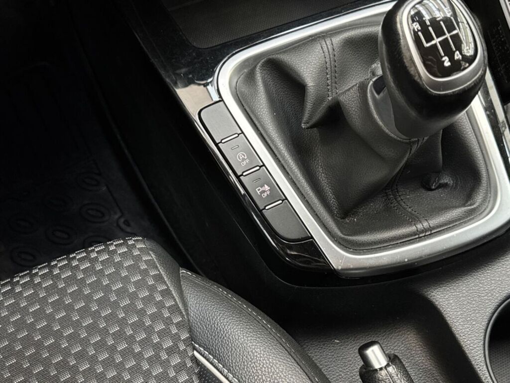 Kia Ceed 2019 Valkoinen