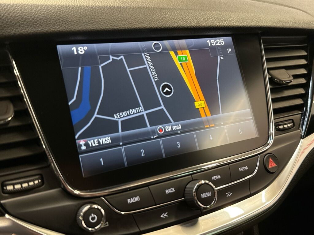 Opel Astra 2019 Punainen