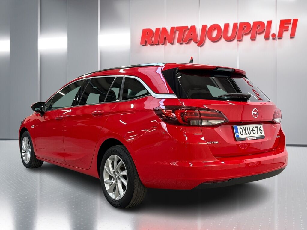 Opel Astra 2019 Punainen
