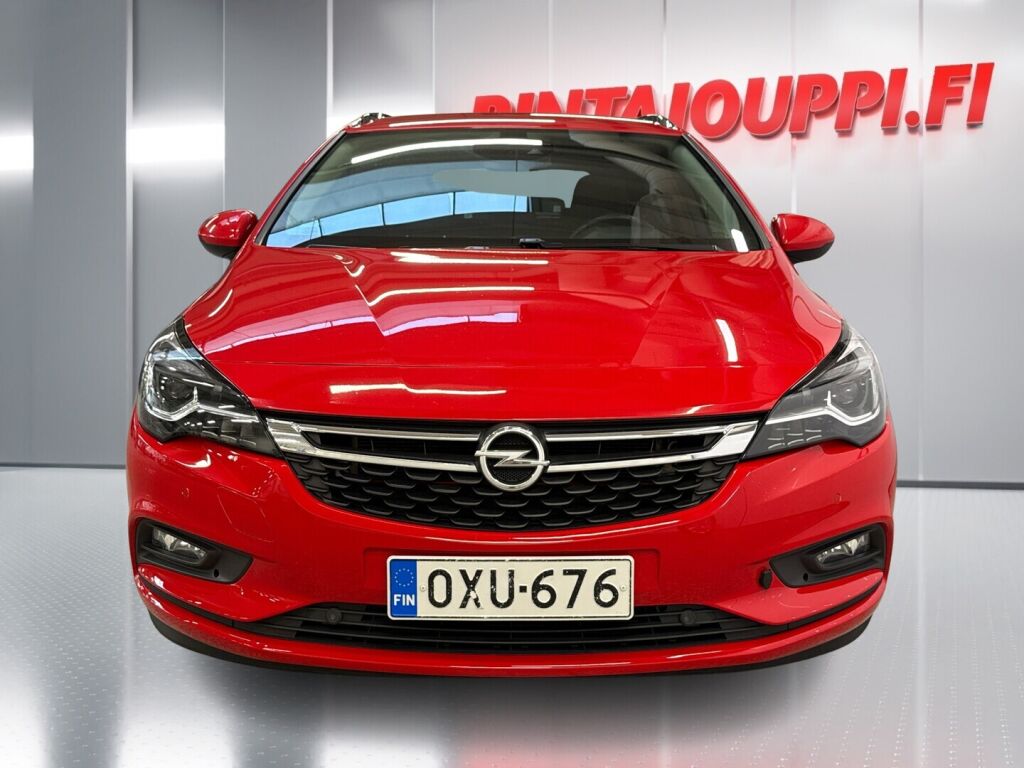 Opel Astra 2019 Punainen
