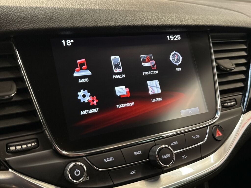 Opel Astra 2019 Punainen