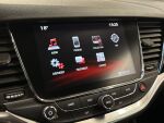 Opel Astra 2019 Punainen