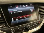 Opel Astra 2019 Punainen