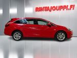 Opel Astra 2019 Punainen