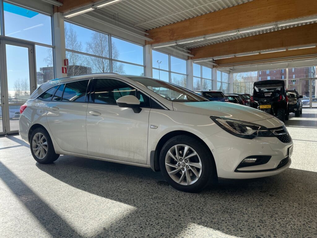 Opel Astra 2019 Valkoinen