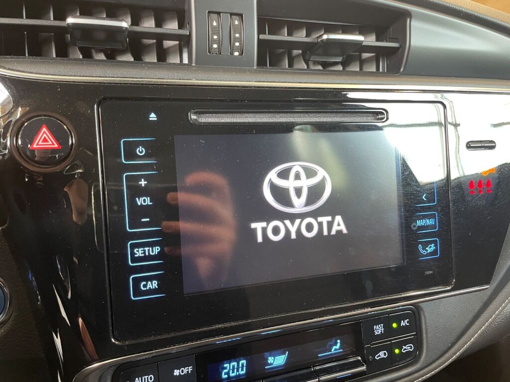 Toyota Auris 2019 Musta