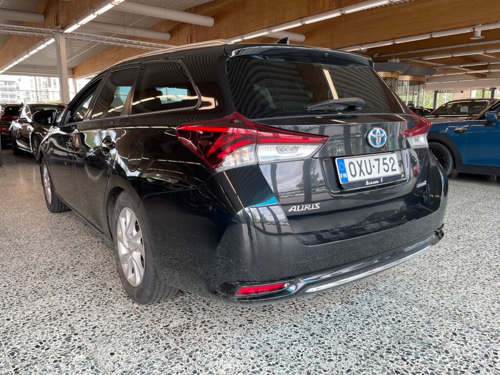 Toyota Auris 2019 Musta