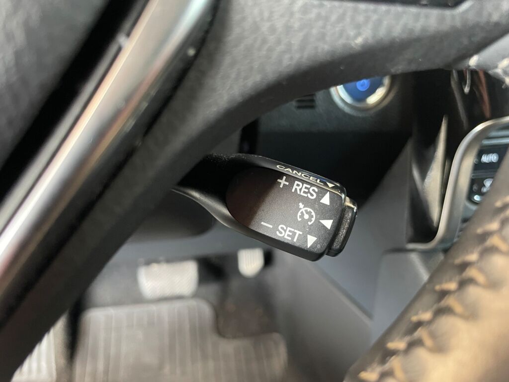 Toyota Auris 2019 Musta
