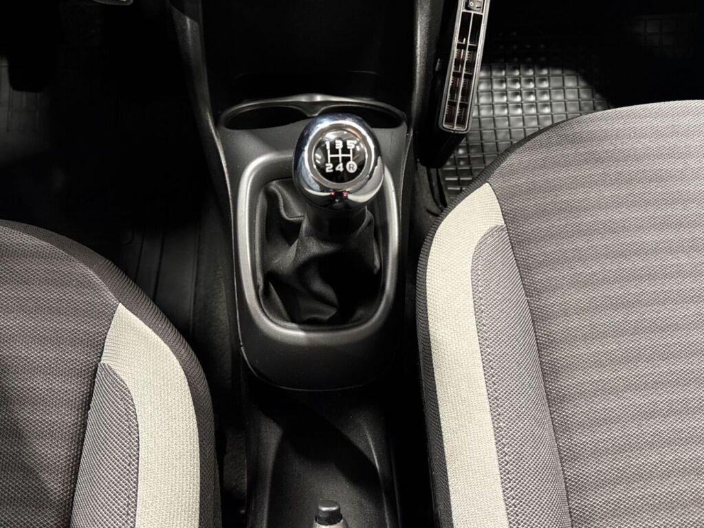 Toyota AYGO 2018 Valkoinen
