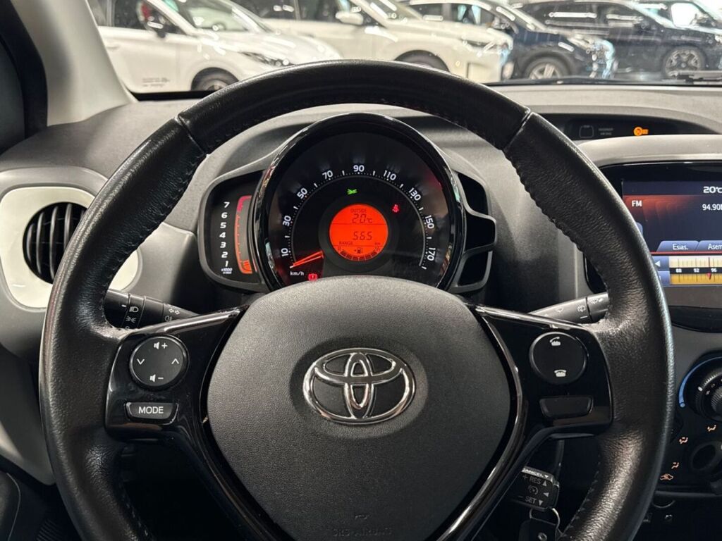 Toyota AYGO 2018 Valkoinen