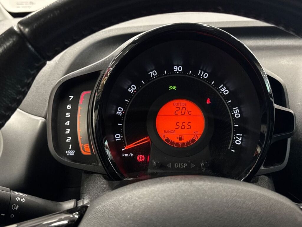 Toyota AYGO 2018 Valkoinen