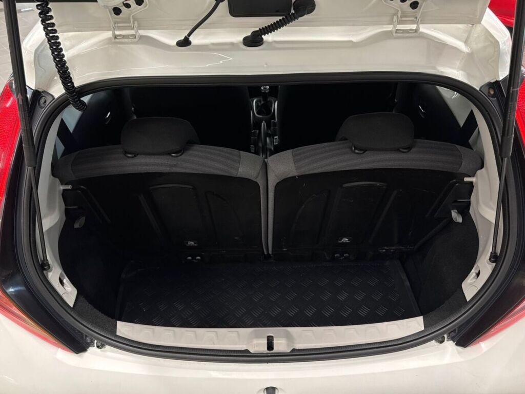 Toyota AYGO 2018 Valkoinen