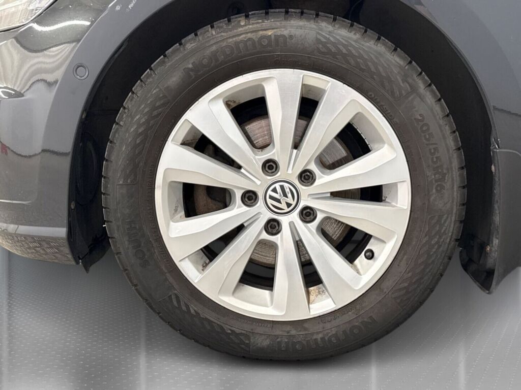 Volkswagen Golf 2018 Harmaa