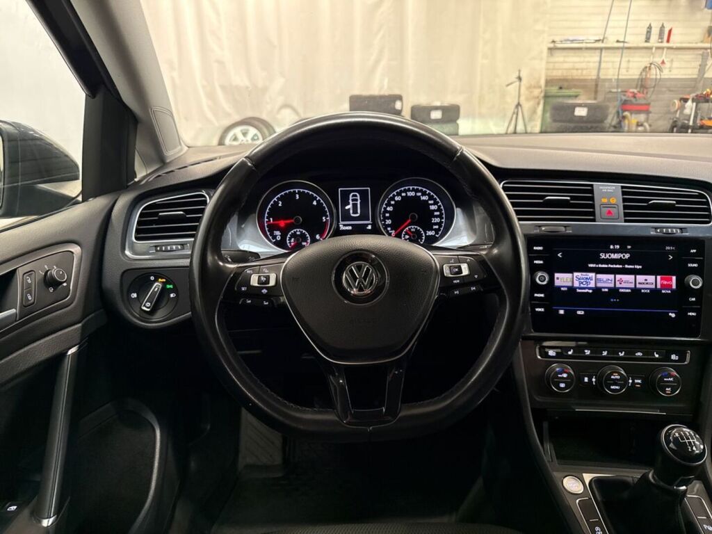 Volkswagen Golf 2018 Harmaa