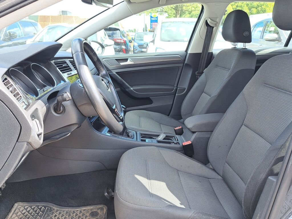 Volkswagen Golf 2018 Harmaa