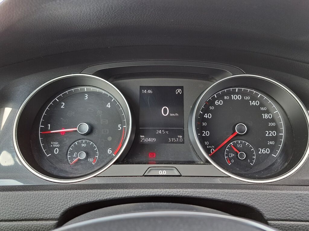 Volkswagen Golf 2018 Harmaa