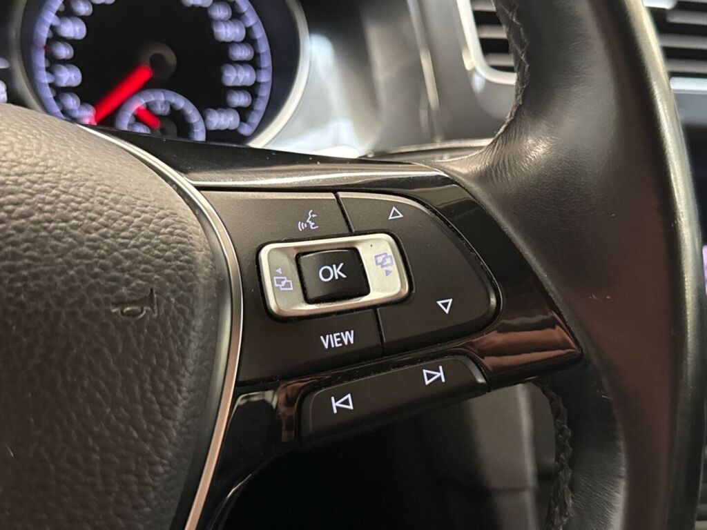 Volkswagen Golf 2018 Harmaa