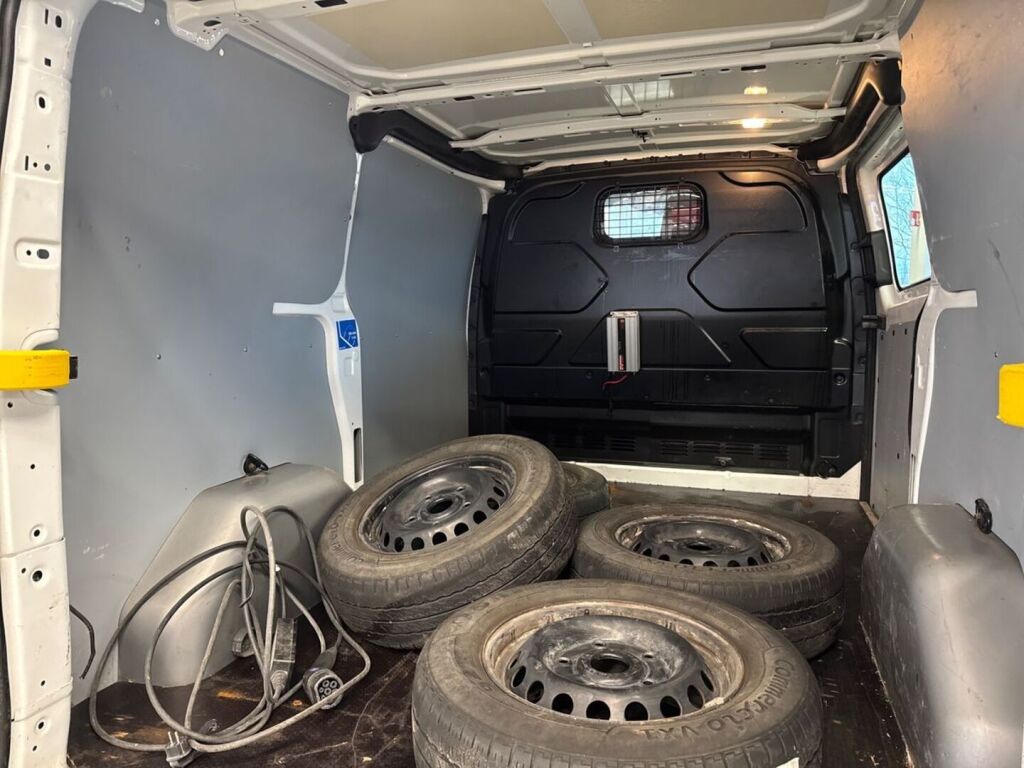 Ford Transit Custom 2020 Valkoinen