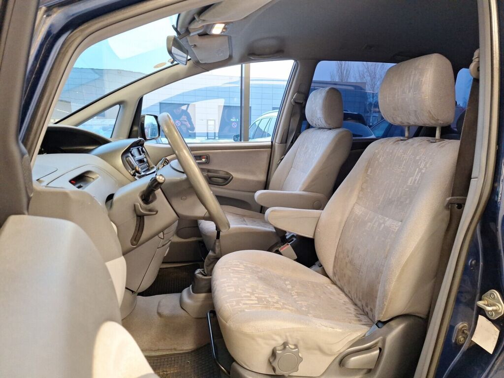 Toyota Previa 2000 Sininen