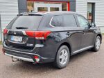 Mitsubishi Outlander PHEV 2016 Musta