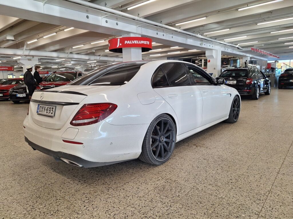 Mercedes-Benz E 2018 Valkoinen