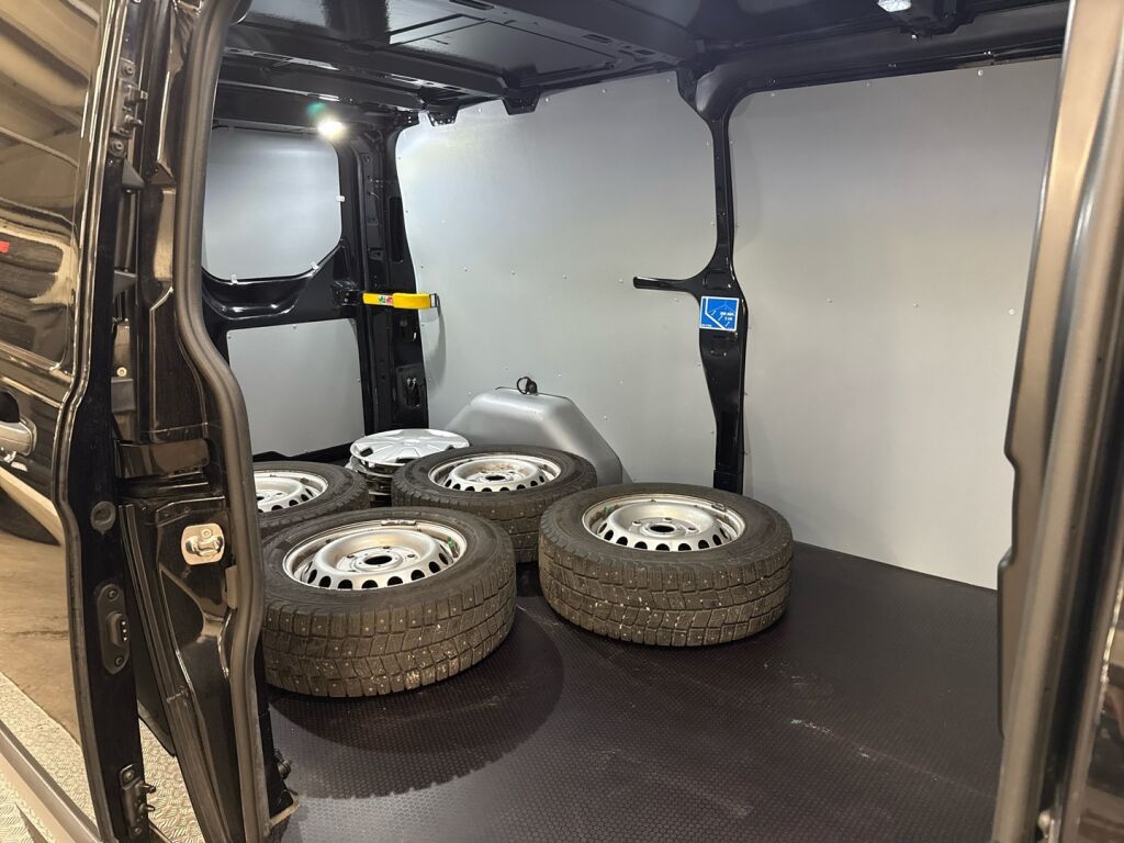 Ford Transit Custom 2020 Musta