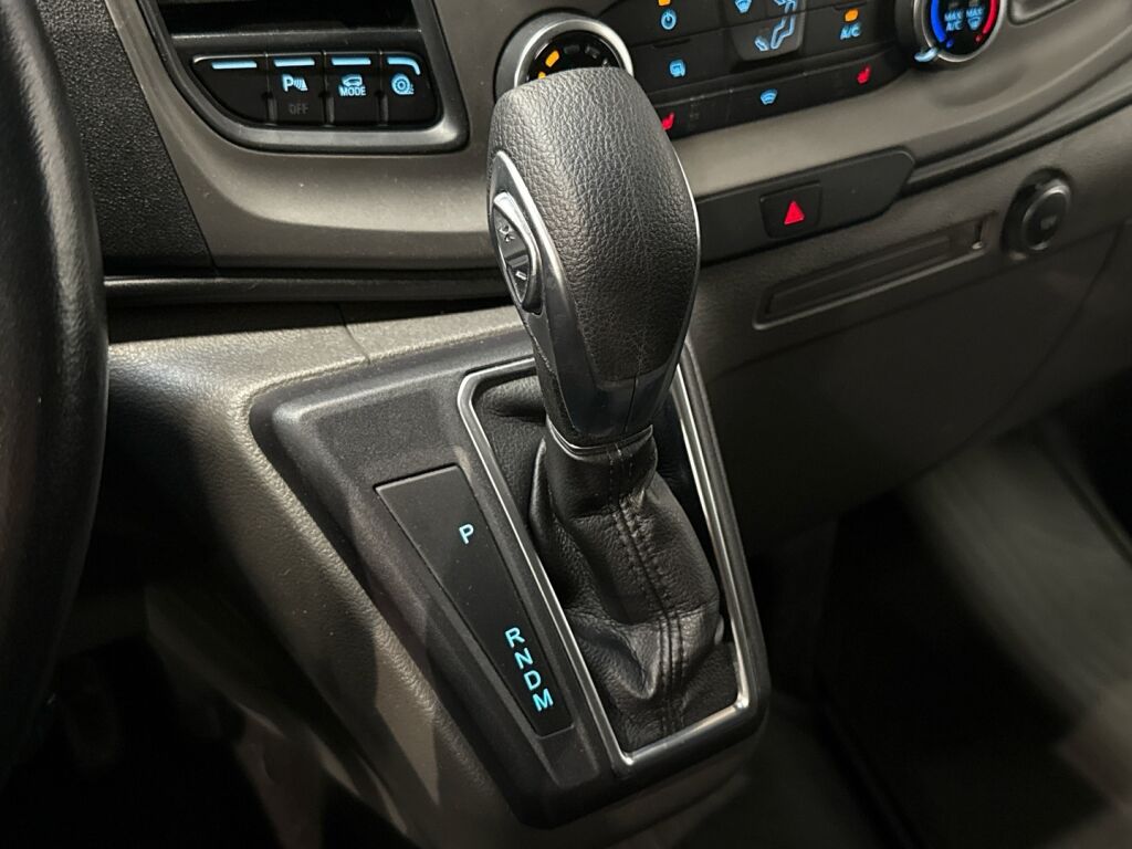 Ford Transit Custom 2020 Musta