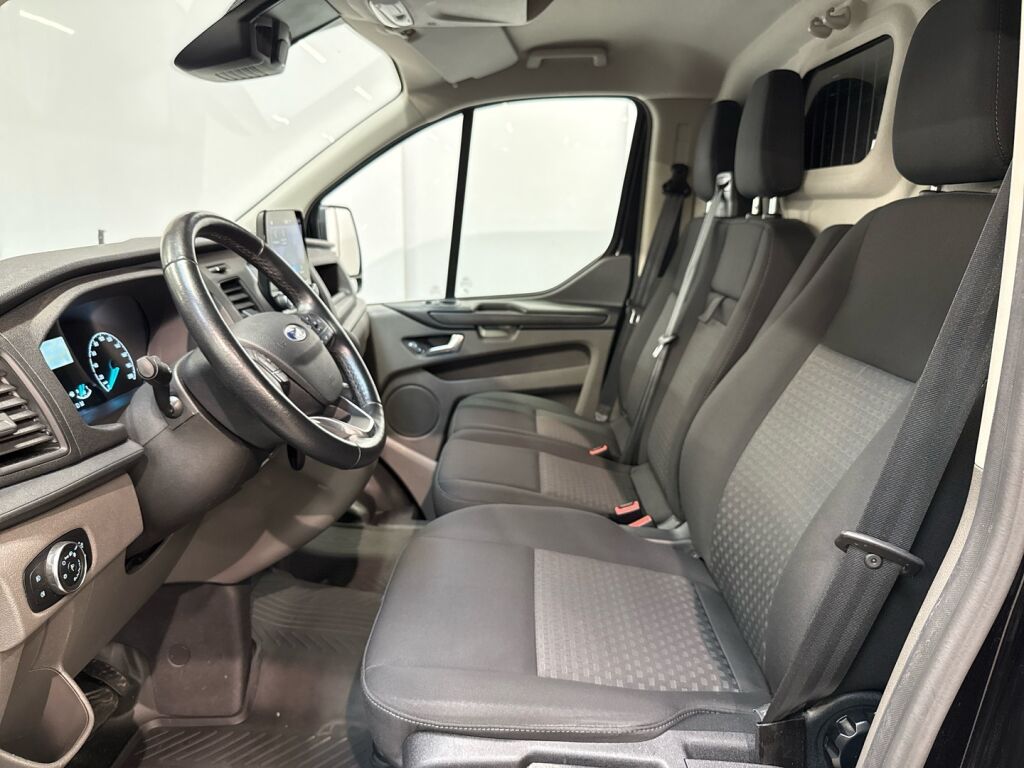 Ford Transit Custom 2020 Musta