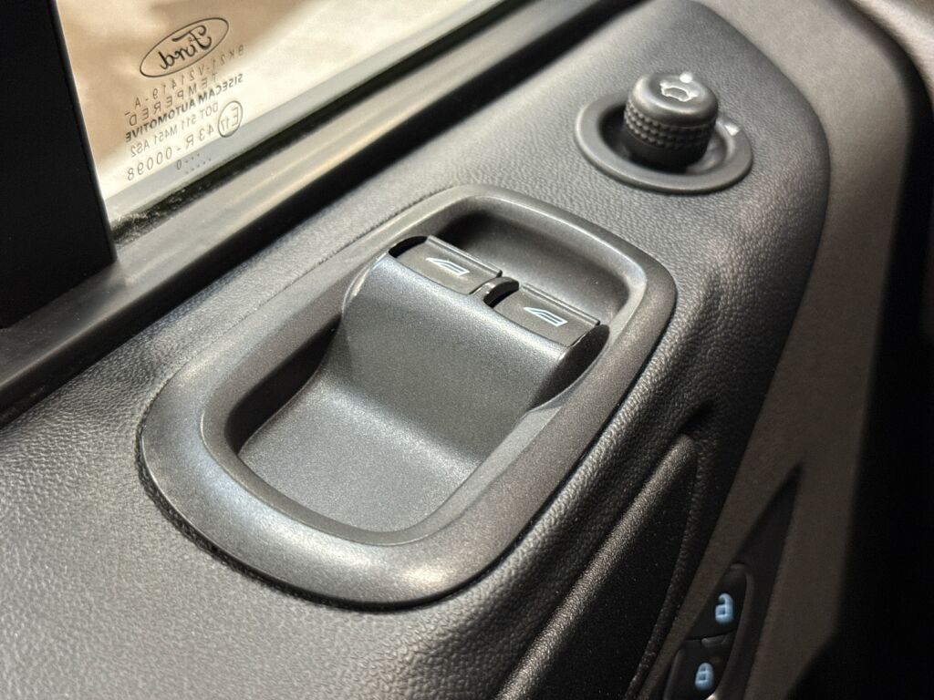 Ford Transit Custom 2020 Valkoinen